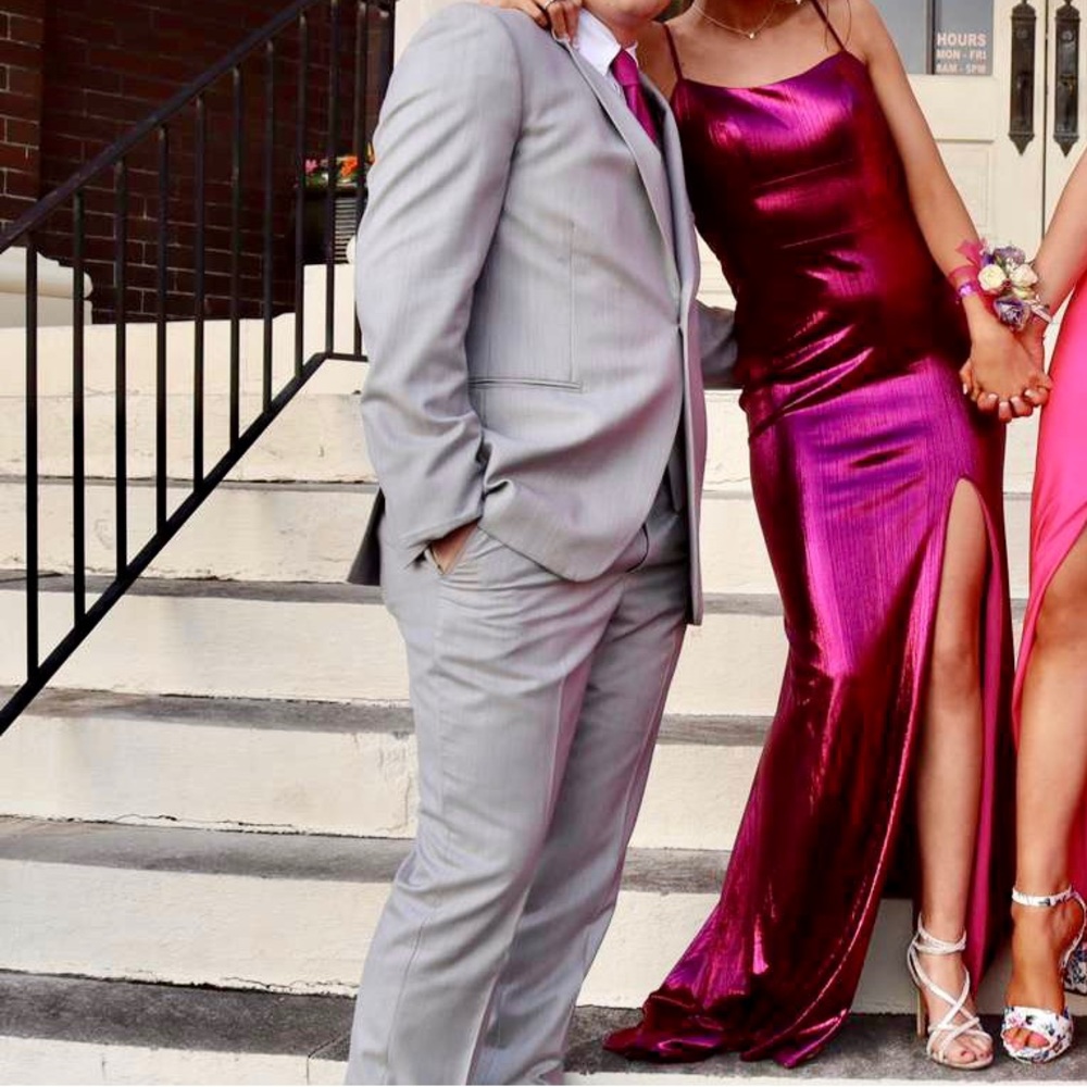 Prom dress - Picture 2 of 3